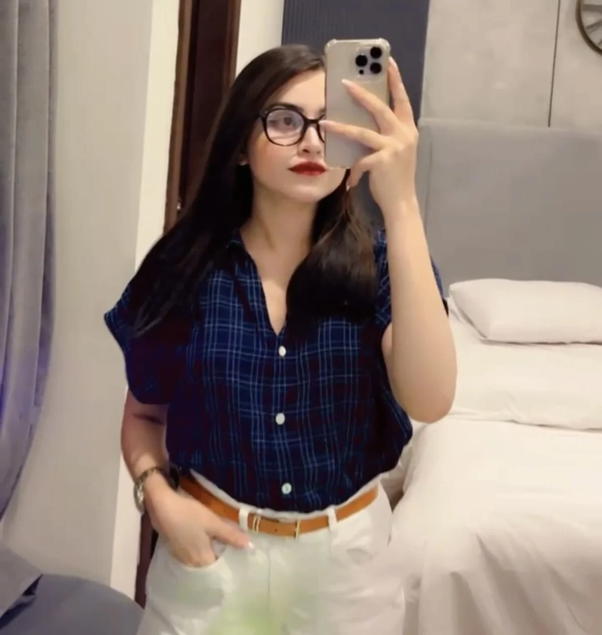 Divya thumbnail 3